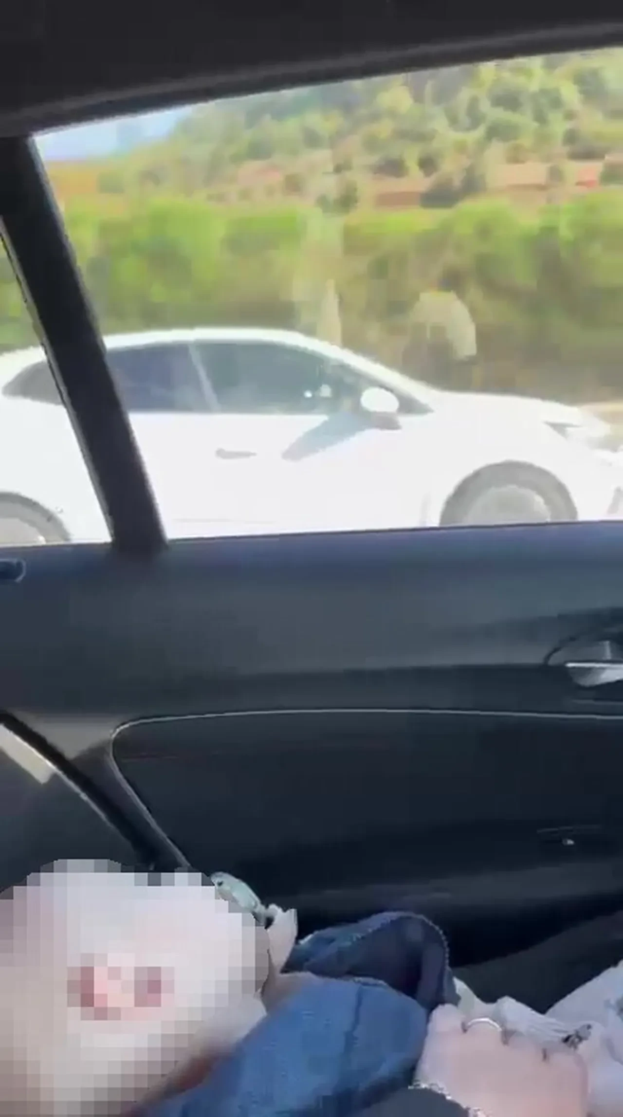 Kocaeli'de bebekli aileye dehşeti yaşattılar: Önlerine kırıp kaza yaptıran magandaların cezası kesildi