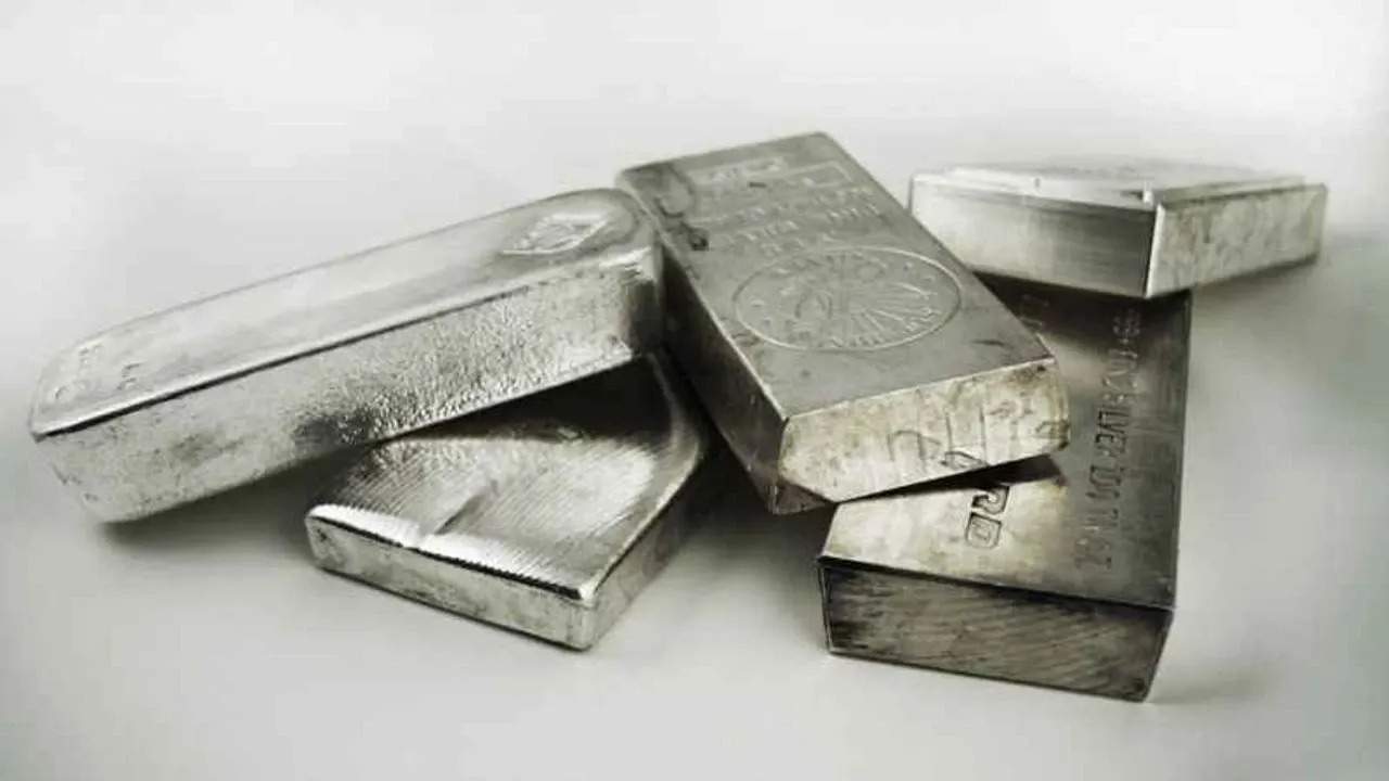 Platine para yatıran köşe oldu