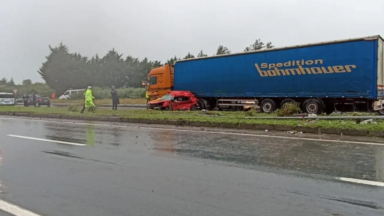 Rize'den geçen Gürcistan tırı 3 kişinin sonu oldu