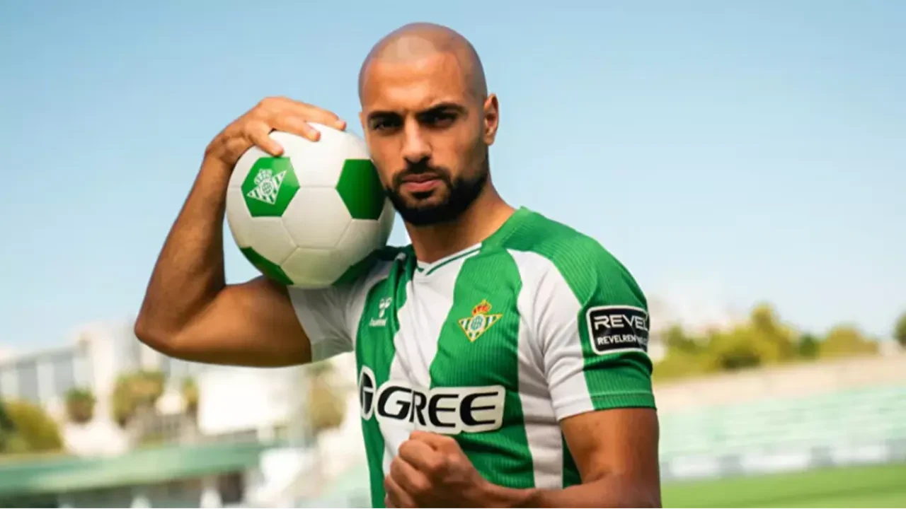 Sofyan Amrabat için transfer açıklaması: Fenerbahçe'den kiralık olarak ayrılmıştı!