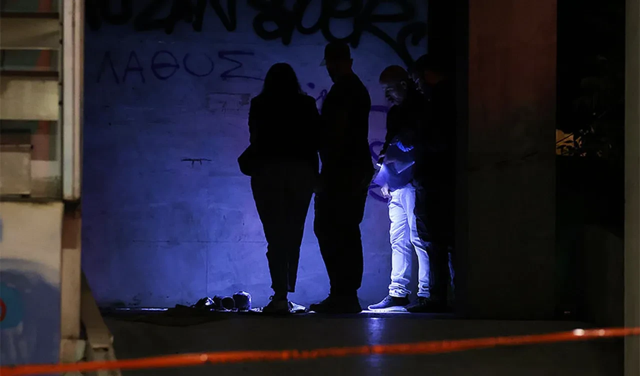 Yunanistan'da Tarım Bakanlığı'na piknik tüpü düzenekli bombalı saldırı