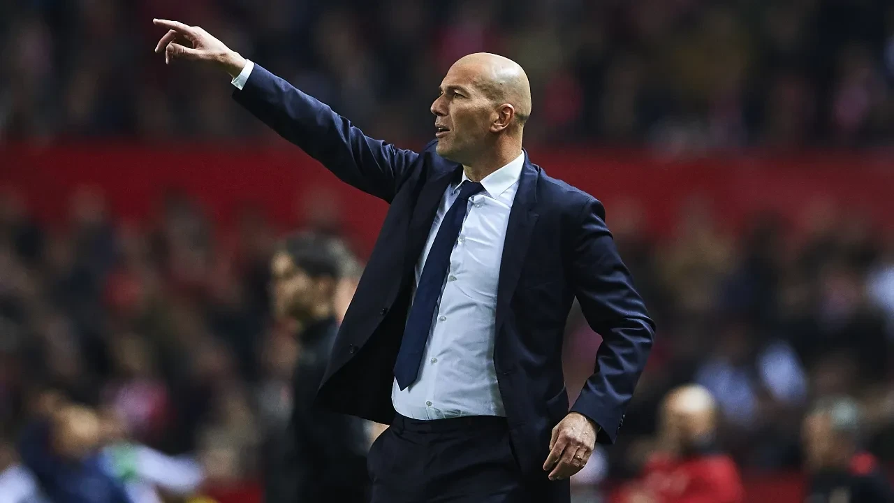 Zinedine Zidane Türk yıldızdan övgüyle bahsetti!
