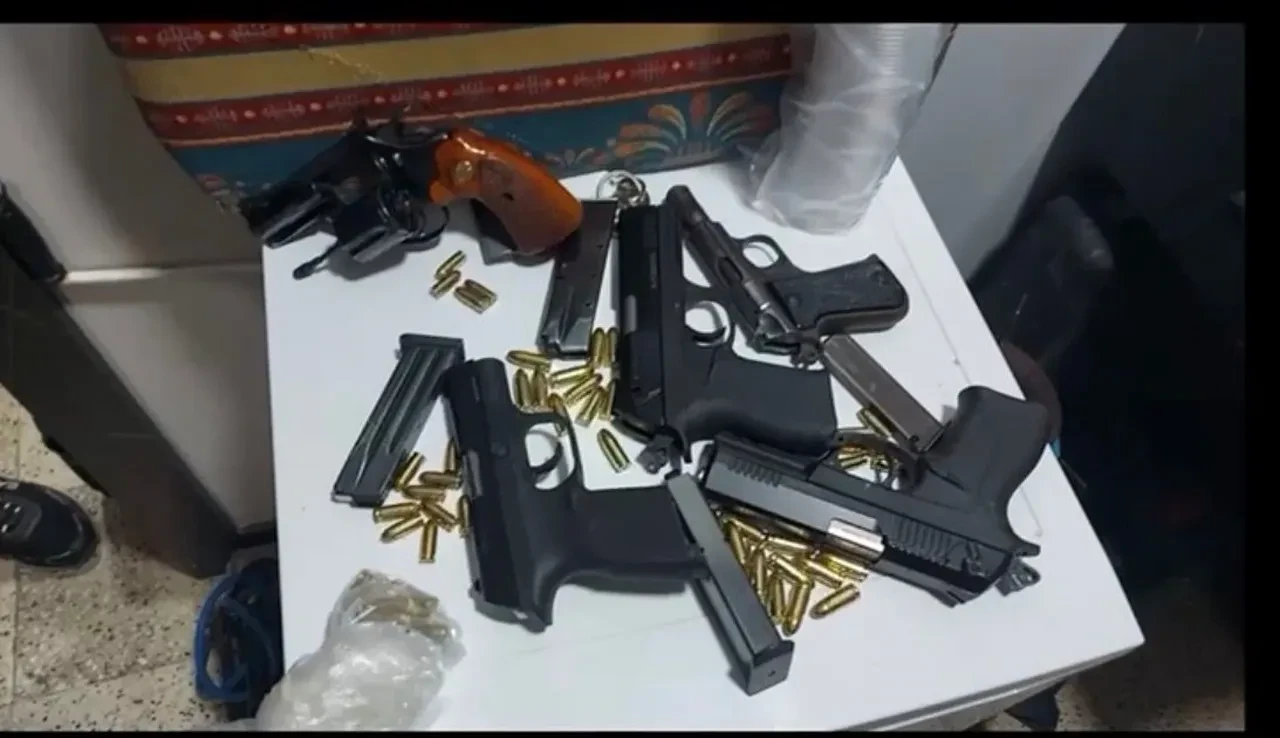 12 ilde silah kaçakçılığı operasyonu: Evden çıkanlar şoke etti 