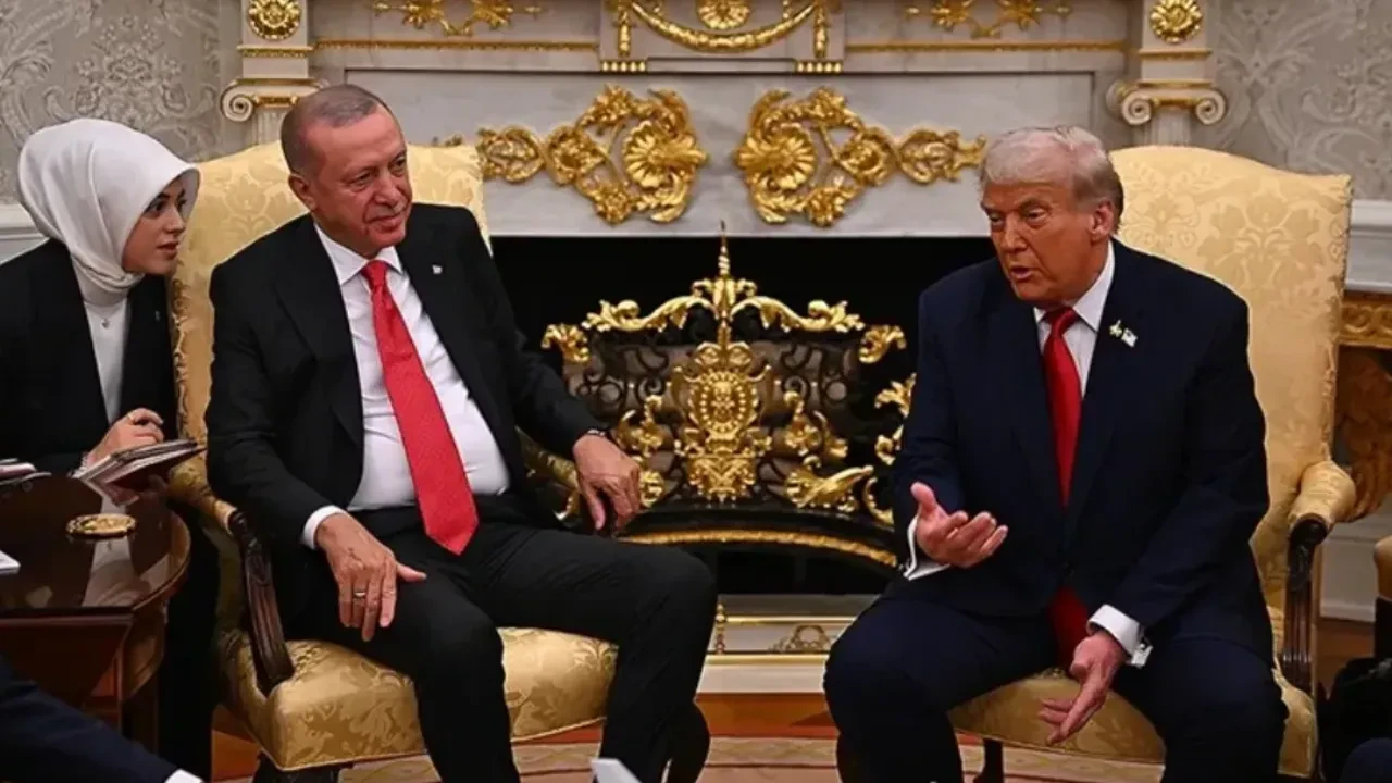 ABD Başkanı Trump Mısır yolunda! Cumhurbaşkanı Erdoğan'ı övdü: 'Büyük çaba gösterdi'