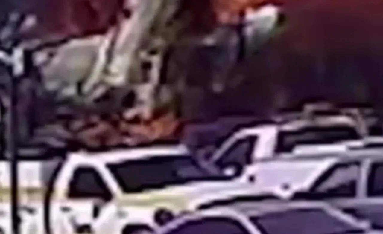 ABD'de feci uçak kazası! Park alanına çakıldı: 2 kişi hayatını kaybetti