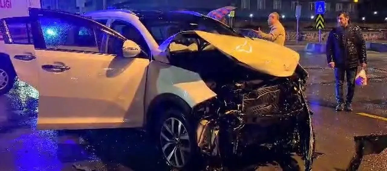 Araç perte çıktı halk otobüsü şoförü kaçtı!