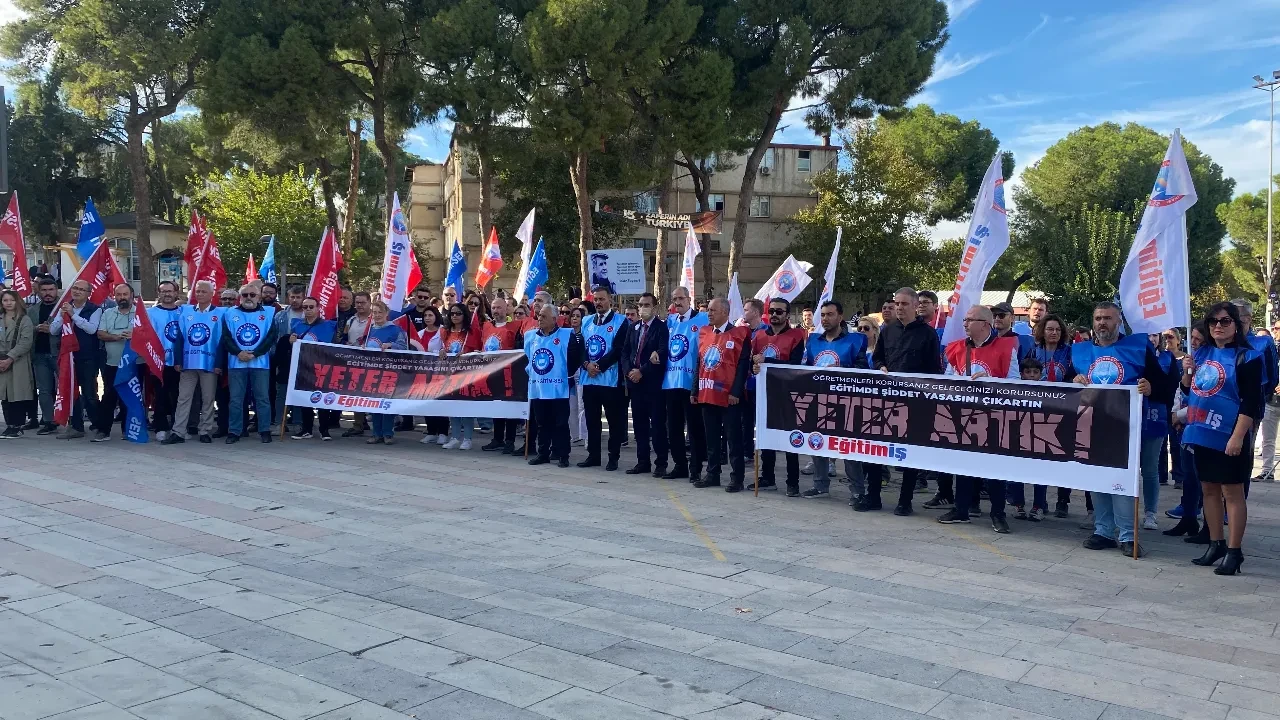 Dersi bozduğu için öğretmen uyardı, akrabalarını çağırıp saldırdı: Ceza kesildi