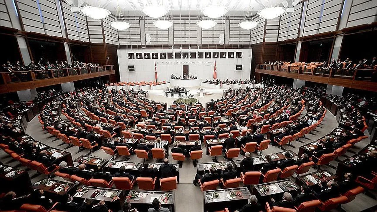 Doğum izninde yeni dönem: Aradaki fark kaldırılıyor!