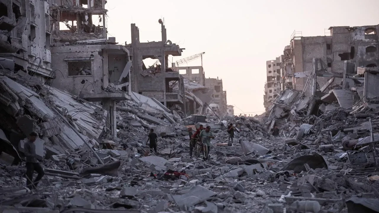 Dünyanın gözü Gazze'de! Hamas rehineleri teslim etti: İsrail Filistinli mahkumları bıraktı