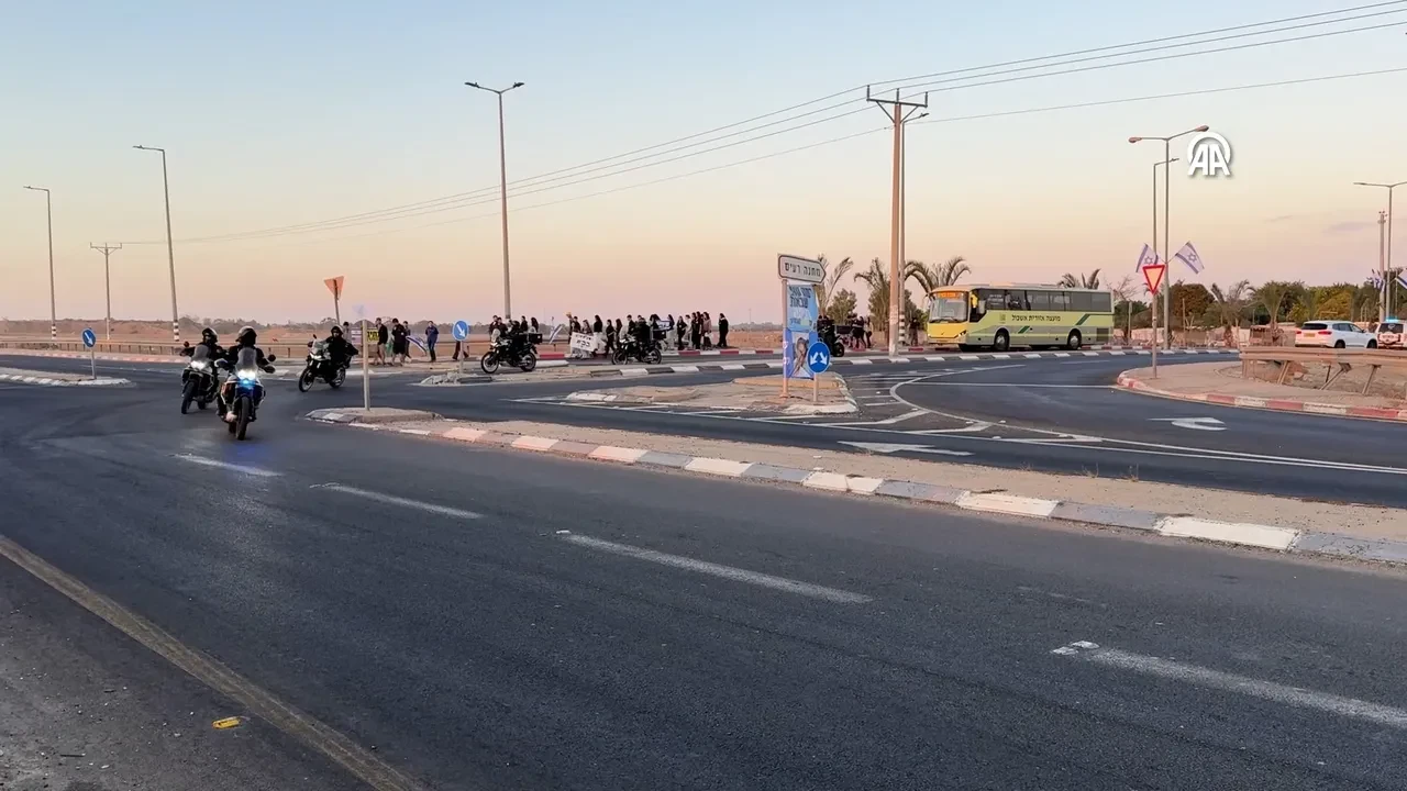 Dünyanın gözü Gazze'de! Hamas rehineleri teslim etti: İsrail Filistinli mahkumları bıraktı