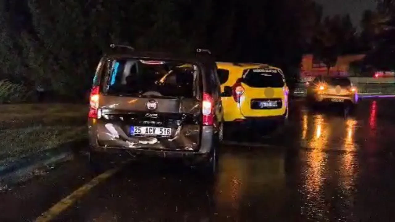 Erzurum'da zincirleme kaza! 8 araç birbirine girdi