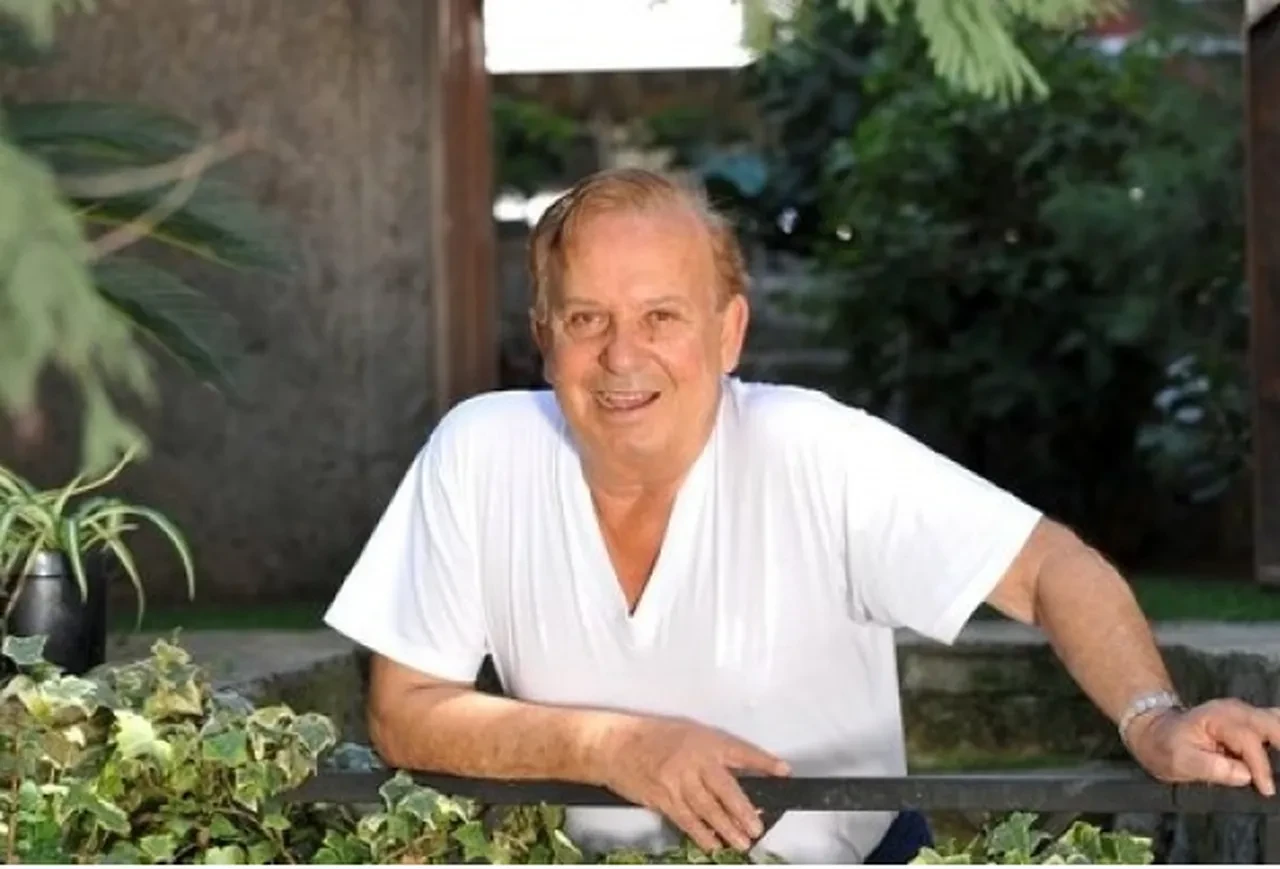 Huysuz Virjin lakaplı Seyfi Dursunoğlu'nun vasiyeti gerçekleşti! İlk yorum Armağan Çağlayan'dan geldi 