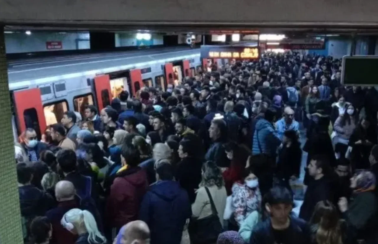 İstanbul'da influenza kol geziyor! Her 100 kişiden 13'ü hasta