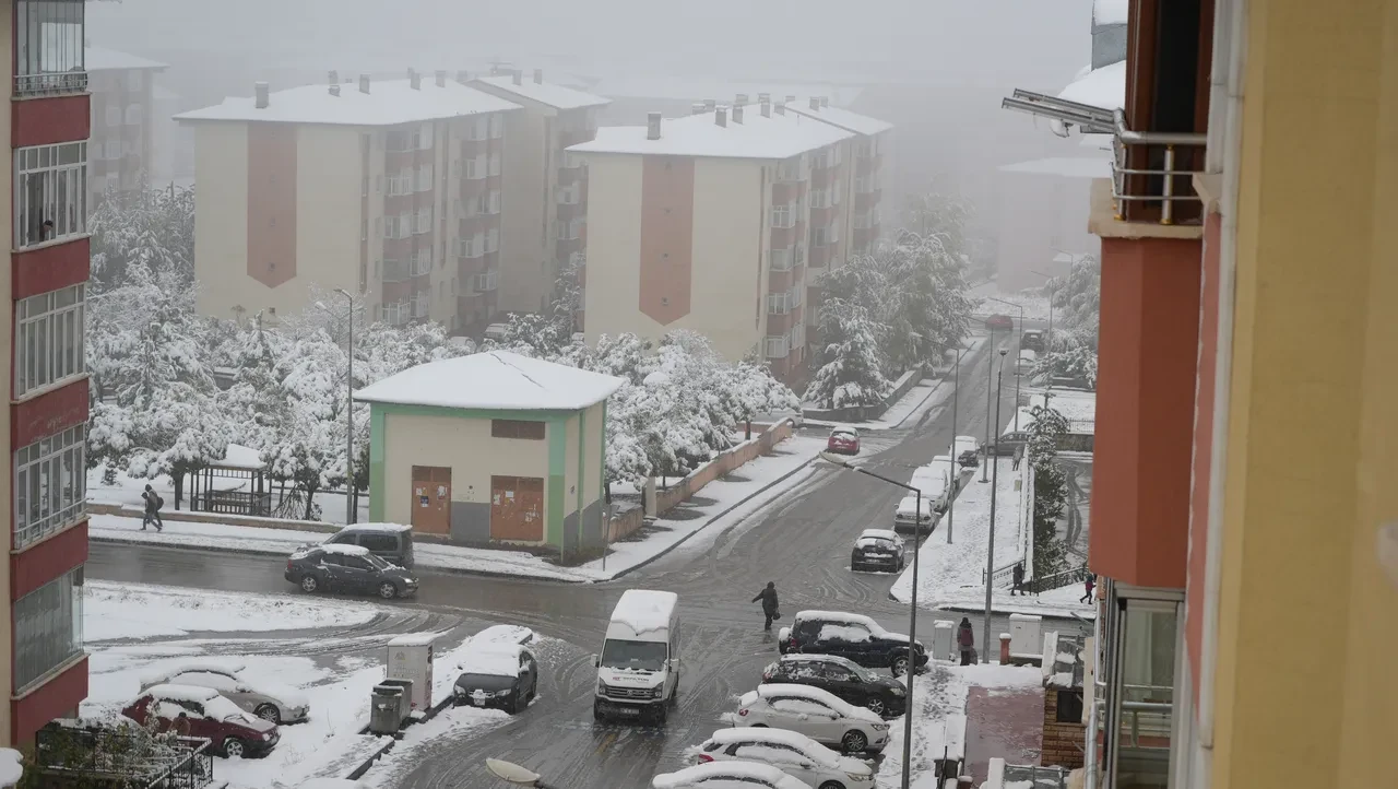 Kar nereye yağdı 13 Ekim 2025? Kar yağışı olan iller