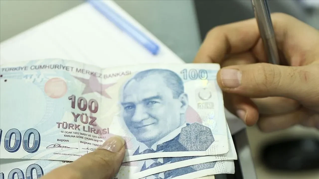 KYK bursu ne kadar, kaç TL 2025? Burs ve kredi başvuruları bugün başladı