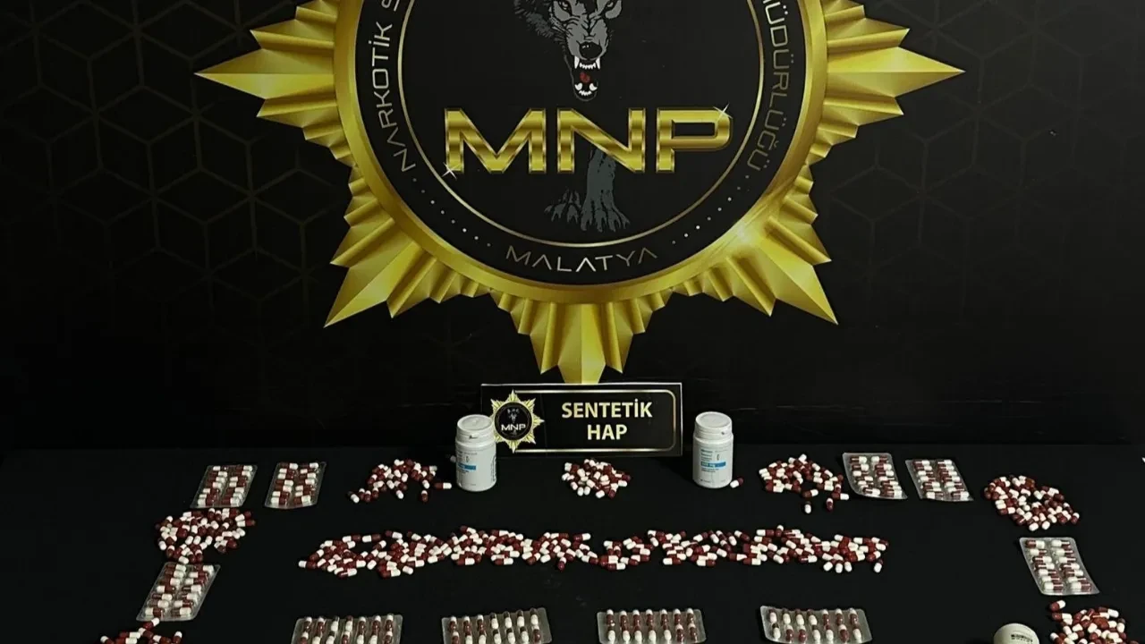 Malatya’da uyuşturucu baskını: 898 hap ele geçti, 2 zanlı yakalandı