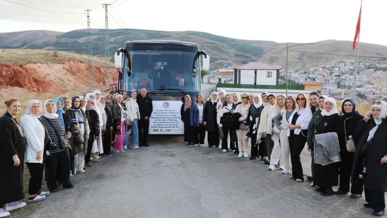 Memleket özlemini bitiren hizmet! 50 kişi ilk kez Bayburt'u gördü
