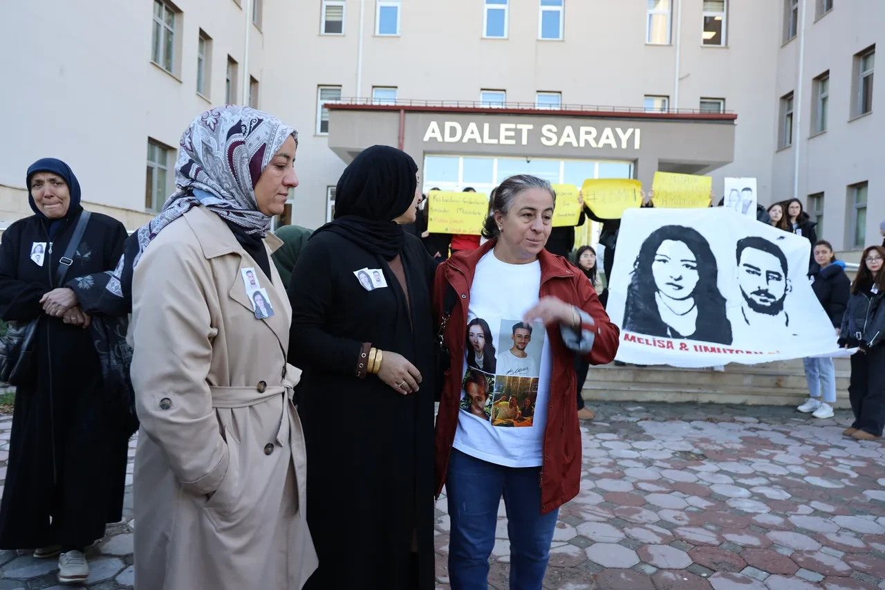 İki kardeşin ellerini bağlayıp boğazlarını keserek katletmişti! Kan donduran vahşetin cezası belli oldu