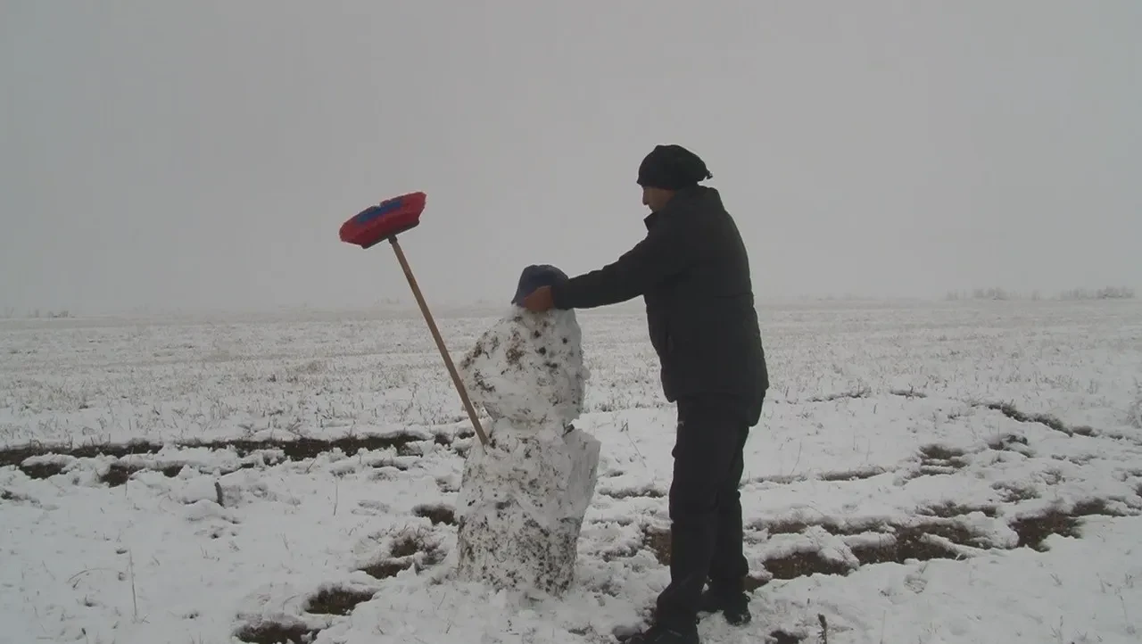 Türkiye'ye kış çok erken geldi! Birçok il güne kar yağışı ile uyandı: İşte o görüntüler 