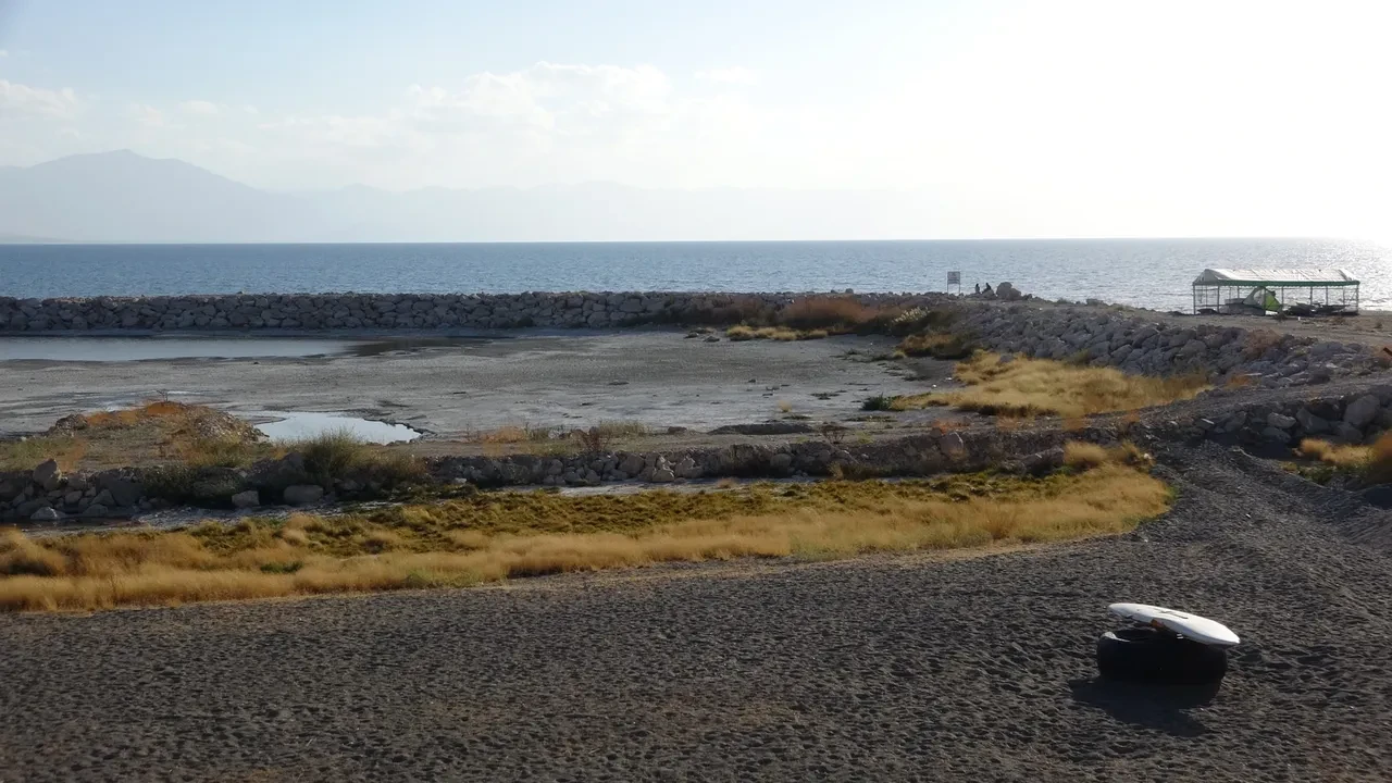 Van gölü günden güne yok oluyor! Göldeki çekilme 3 kilometreye ulaştı