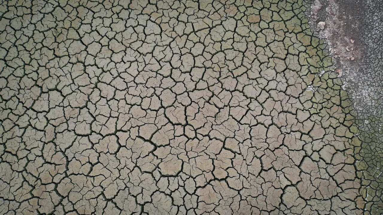 Yürekleri sızlatan görüntüler! Sağanak yağmura rağmen su seviyesi düştü