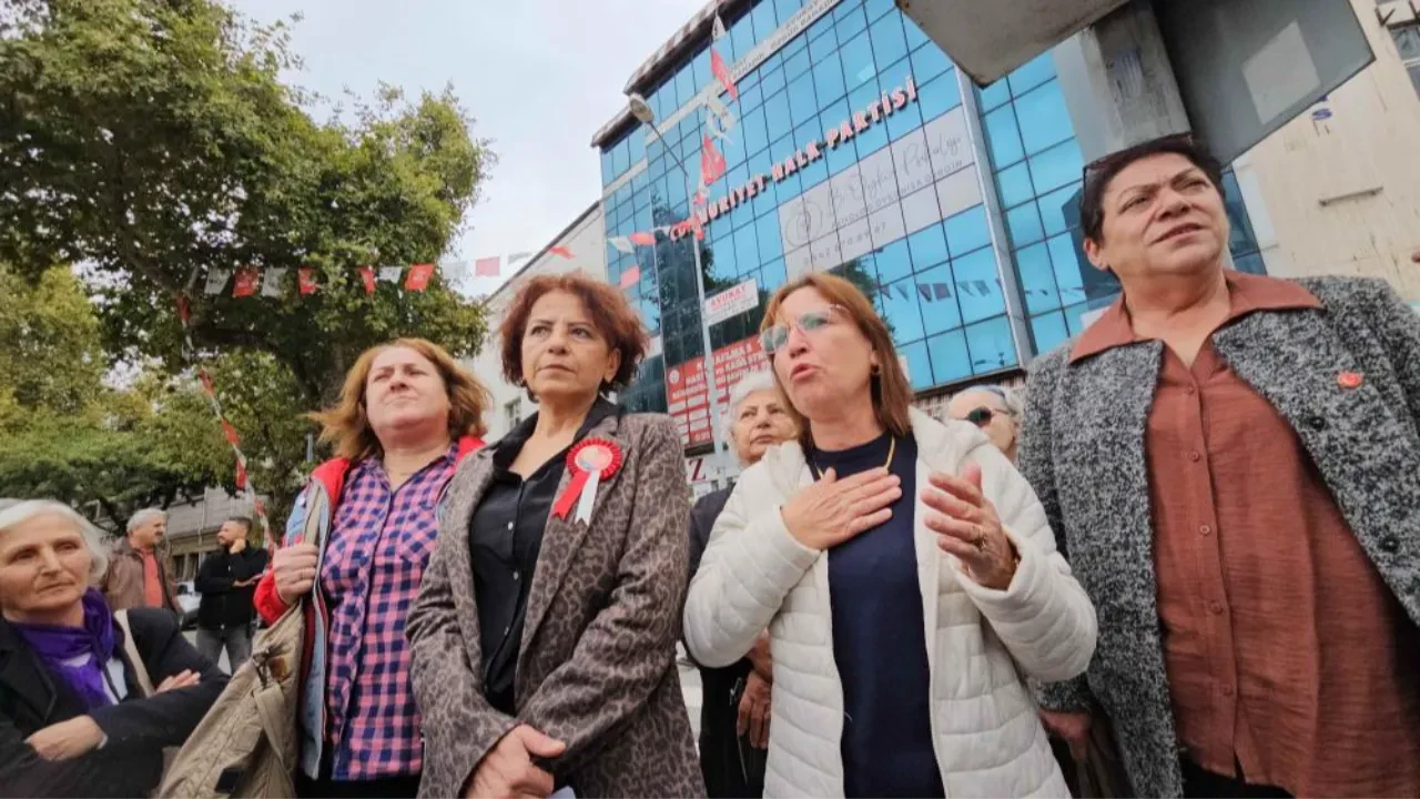 Zonguldak'ta CHP kadın kolları yöneticileri görevlerinden istifa etti