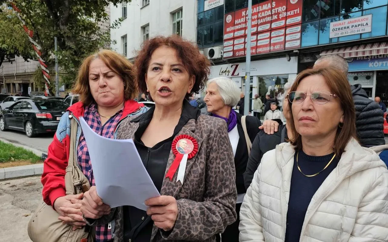 Zonguldak'ta CHP kadın kolları yöneticileri görevlerinden istifa etti