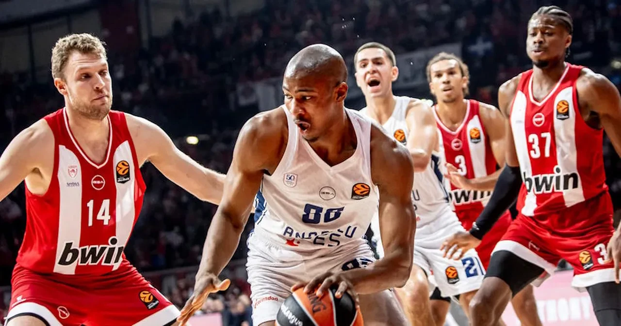 Anadolu Efes Olympiakos maç skoru belli oldu! Atina’da enfes galibiyet