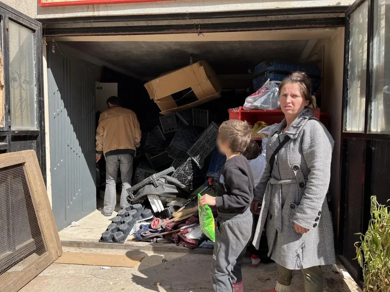 Bir babanın yardım çığlığı! Zorla evlerinden atıldılar, ormanda yaşıyorlar