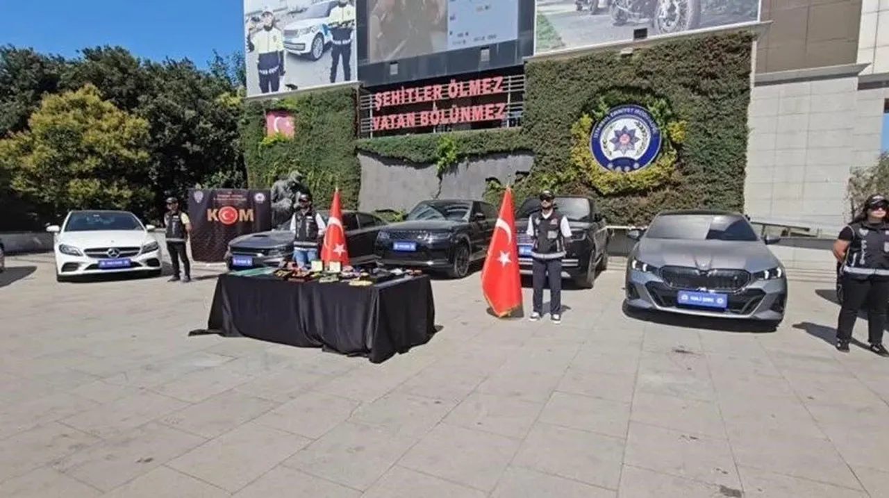 Dağ Grup'a kara para operasyonu! Laleli'de pos cihazıyla vurgun: 33 tutuklama