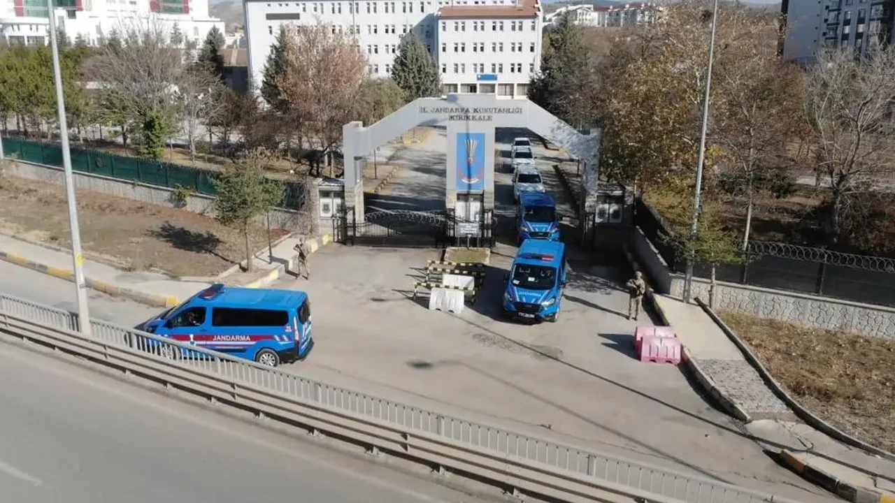 Kırıkkale'de üniversite öğrencileri için hazırlanan binlerce uyuşturucu hap ele geçirildi: Gözaltılar var