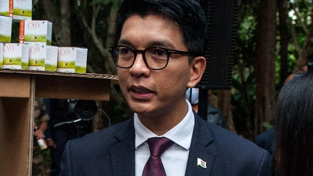 Madagaskar Cumhurbaşkanı Andry Rajoelina ülkesinden kaçtı! Sığındığı ülke dikkat çekti
