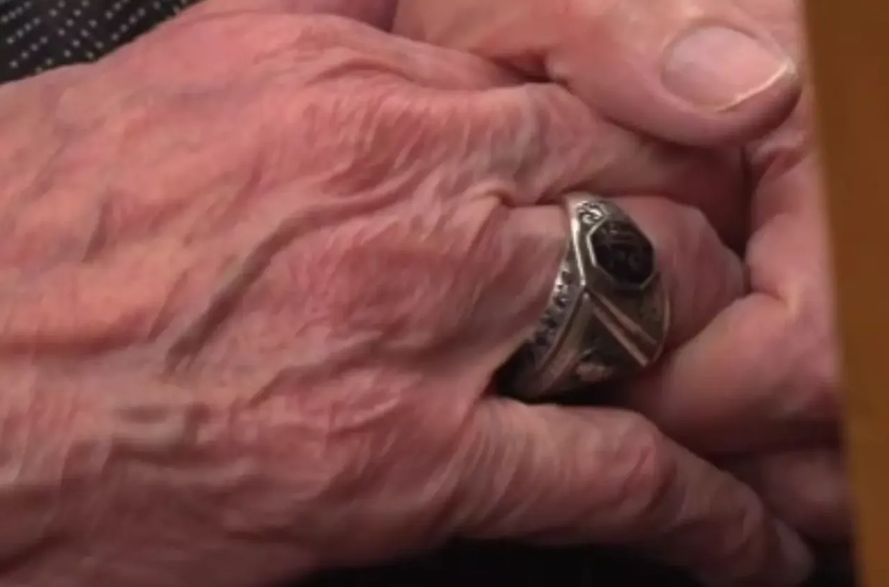 MHP lideri Bahçeli'nin yüzük ve rozetindeki anlam dikkat çekti