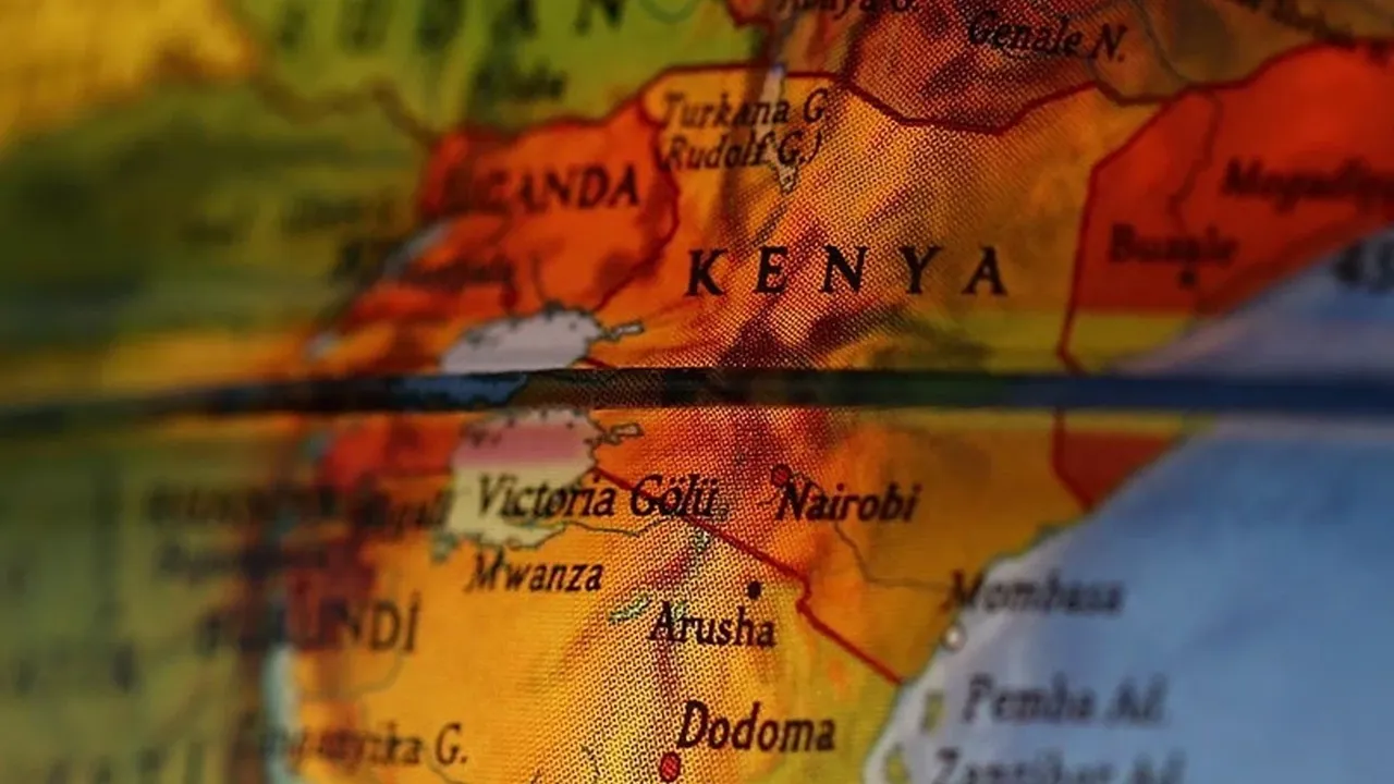 Nairobi'de Devlet Başkanlığında görevli polise oklu saldırı