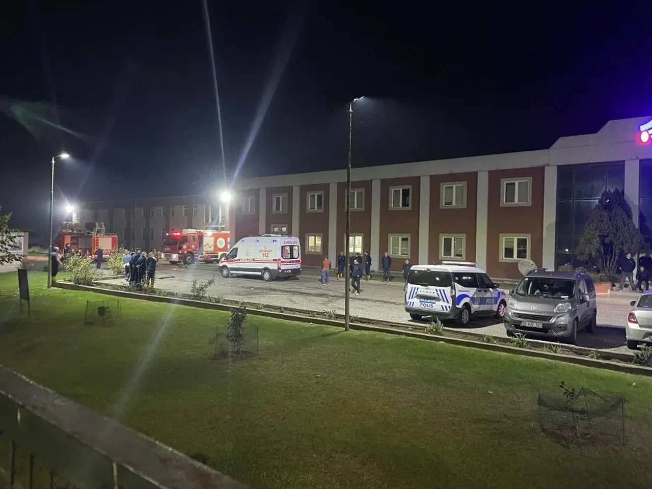 Tekirdağ'da fabrikada yangın: İşçiler hastanelik oldu