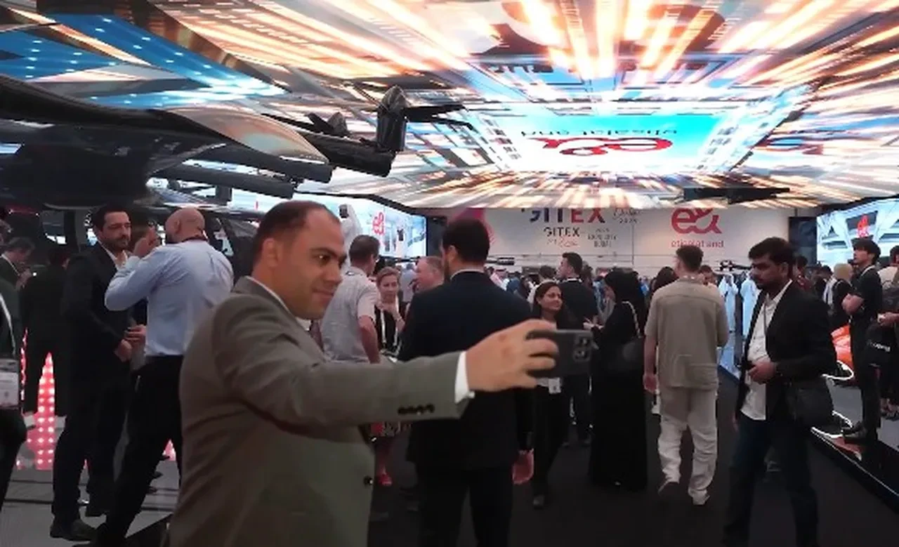 Uçan taksi görücüye çıktı: Yarım saatte 86 kilometre gidiyor