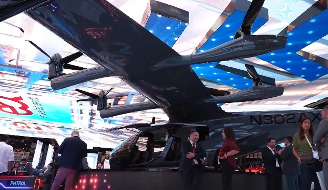 Uçan taksi görücüye çıktı: Yarım saatte 86 kilometre gidiyor