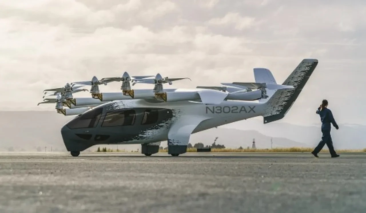 Uçan taksi görücüye çıktı: Yarım saatte 86 kilometre gidiyor