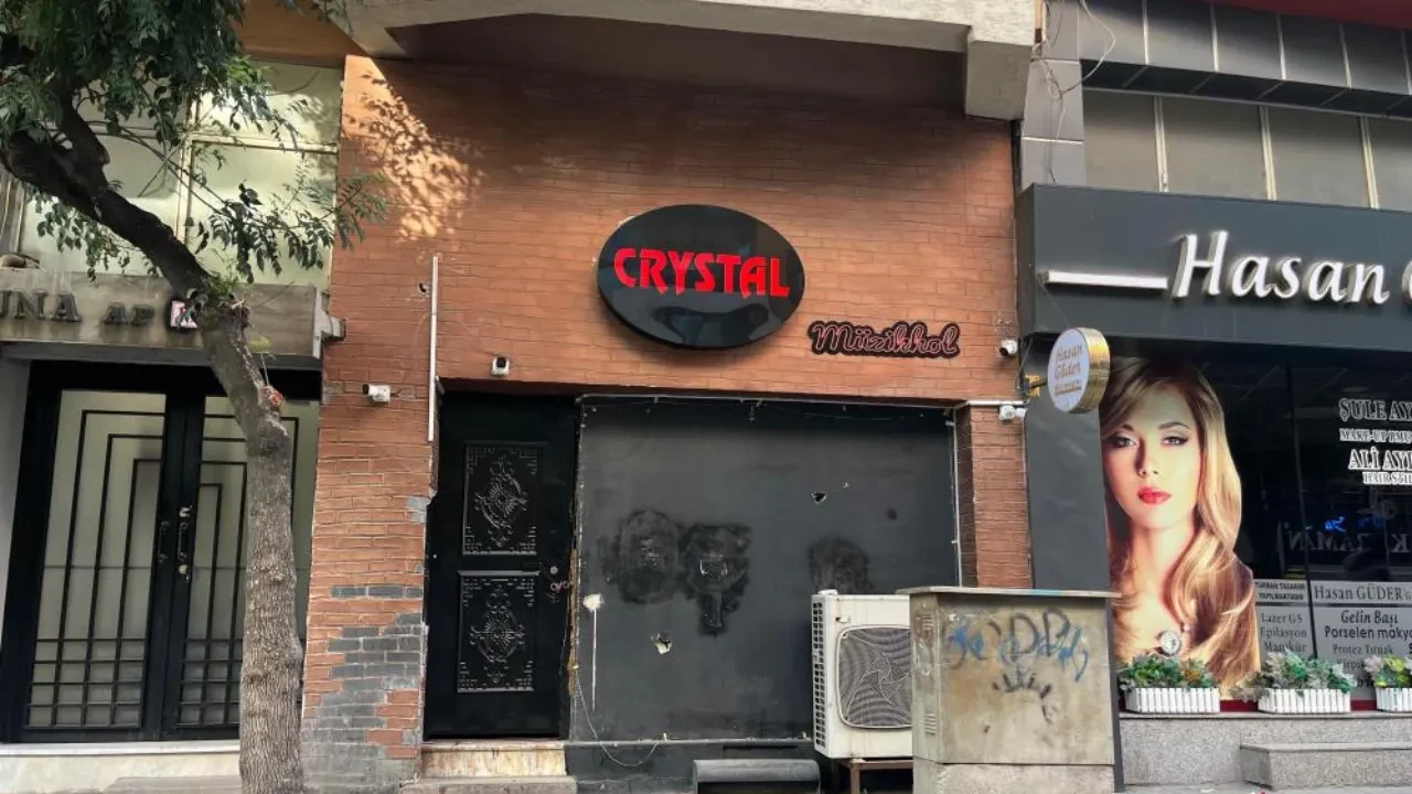 Yaşlı kadın 'uyuyamıyorum' dedi eğlence mekanı mühürlendi! 