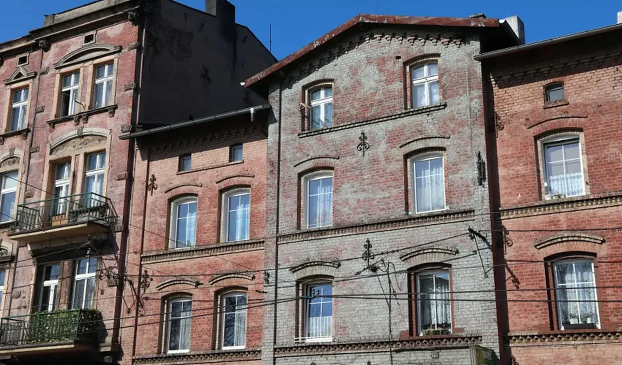 Ailesi 27 yıl esaret altında tuttu! Komşuların ihbarı gerçeği ortaya çıkardı