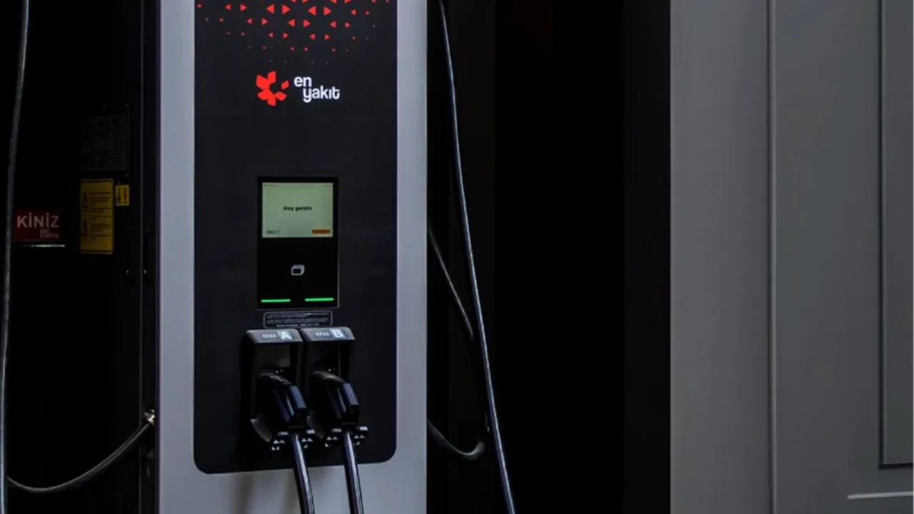 Aklın yolu elektrikli araçları EN YAKIT’a çıkarıyor