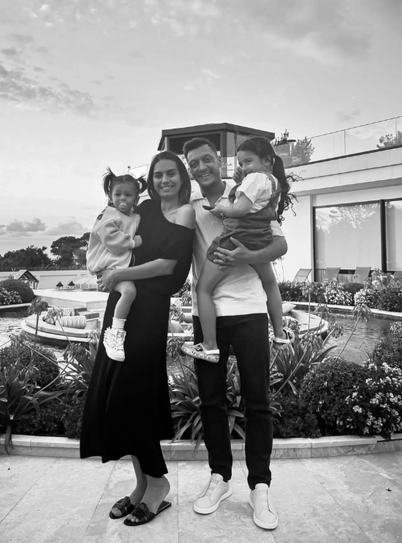 Amine Gülşe, Mesut Özil'in oyunculuk yapmasına izin vermediği iddiaları hakkında ilk kez konuştu