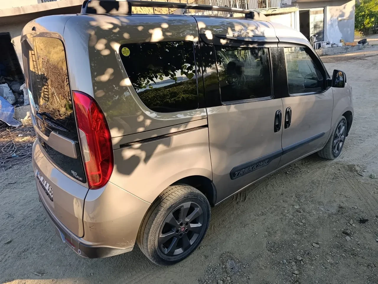 Aracını satmak istedi başına gelmeyen kalmadı! 1 milyona satışa çıkardı, 480 bin liraya kendisi aldı