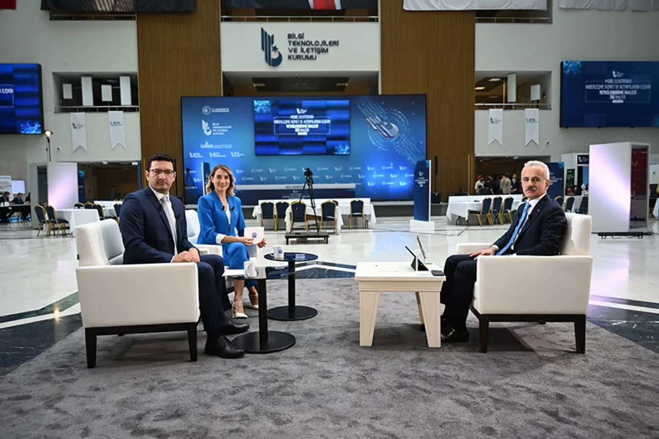 Bakan Uraloğlu açıkladı: İşte Türkiye'deki 5G uyumlu telefon sayısı