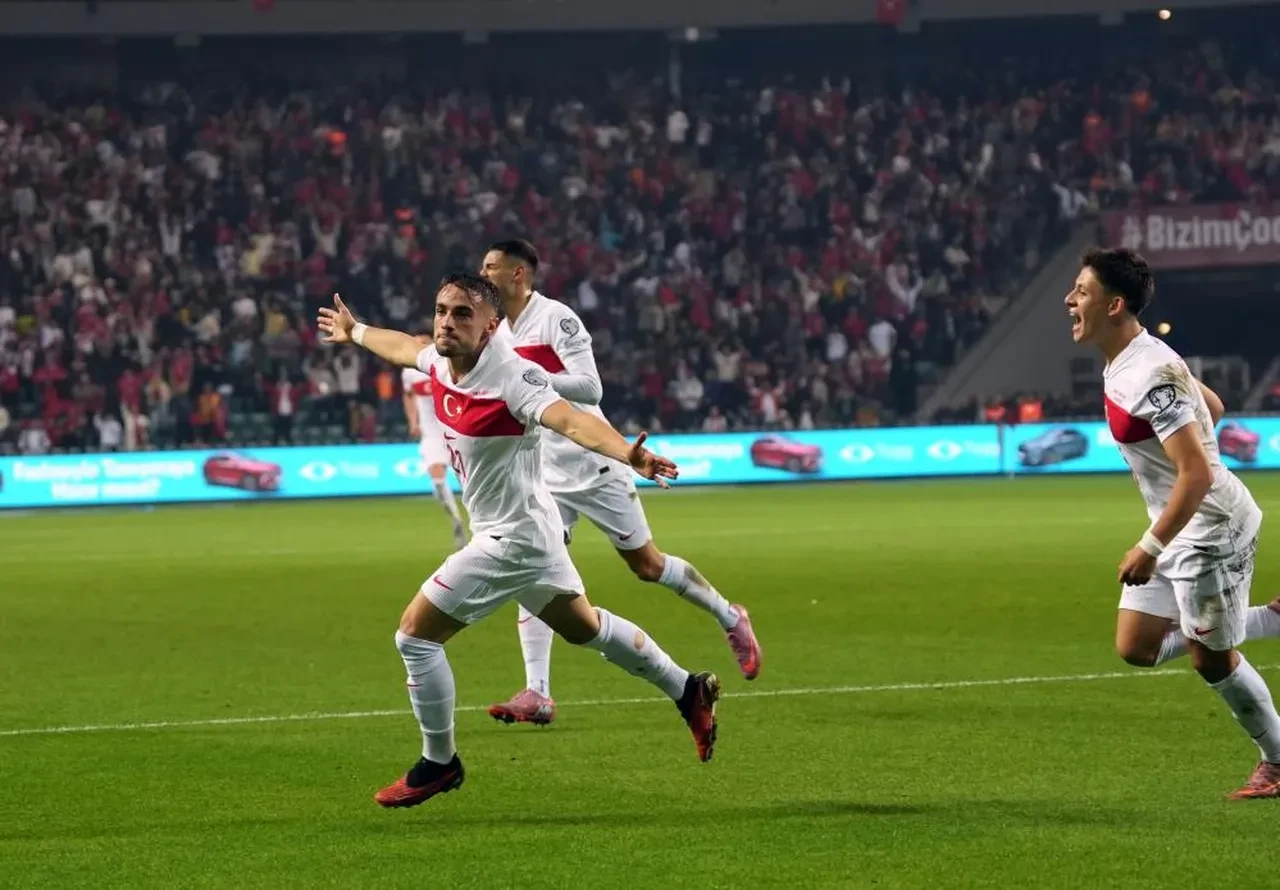 Cumhurbaşkanı Erdoğan soyunma odasında Milli Takım'ı tebrik etti