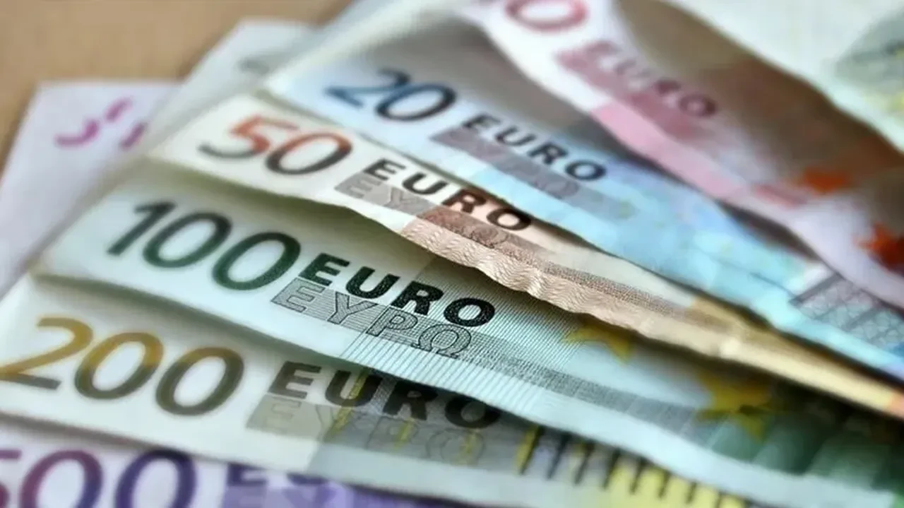 Dolar yatay seyirde, Euro yükselişe geçti! İşte 15 Ekim 2025 güncel döviz kurları: Dolar, euro, sterlin fiyatı