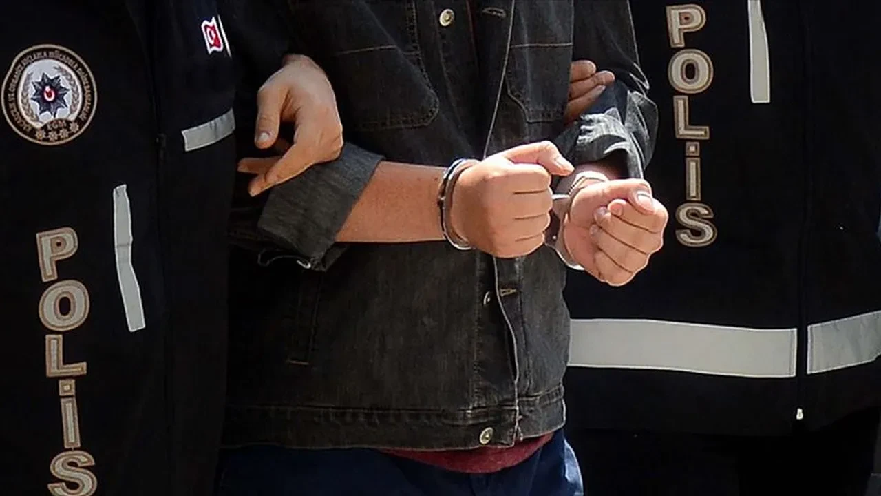 FETÖ'nün emniyet mahrem sorumlusu yakalandı