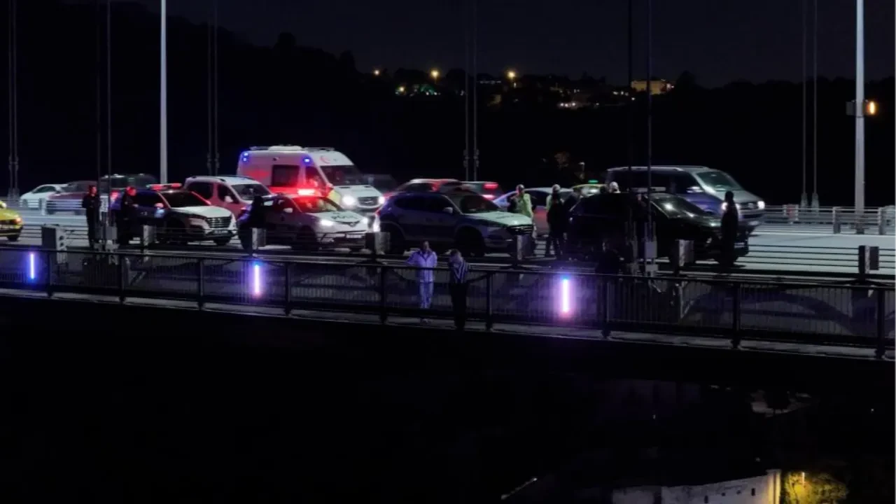FSM köprüsündeki intihar girişimi! Müzakereci polis, genç kadını böyle ikna etti
