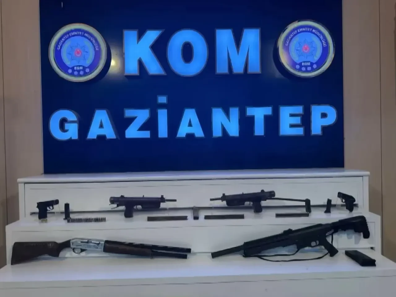 Gaziantep'te bağ evine baskın! 4 tüfek ile 2 tabanca bulundu