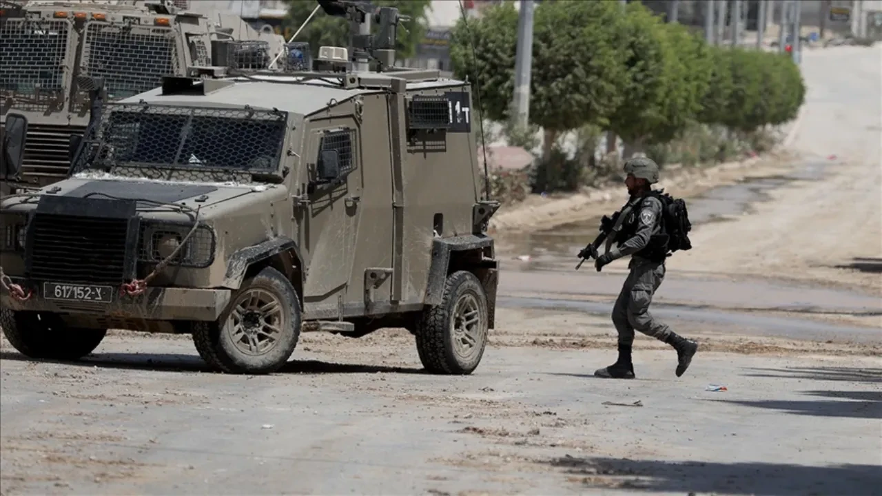 İsrail ordusundan Suriye'de Kuneytra'ya baskın
